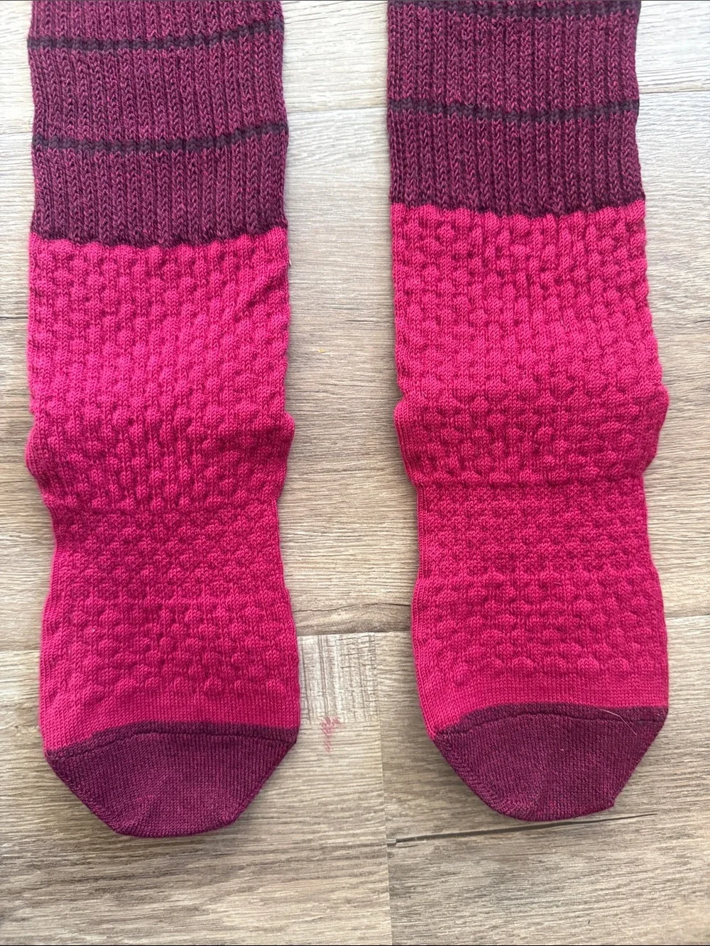 New Lululemon leg warmers Knee-High Ribbed Knit Socks in Burgundy and Raspberry